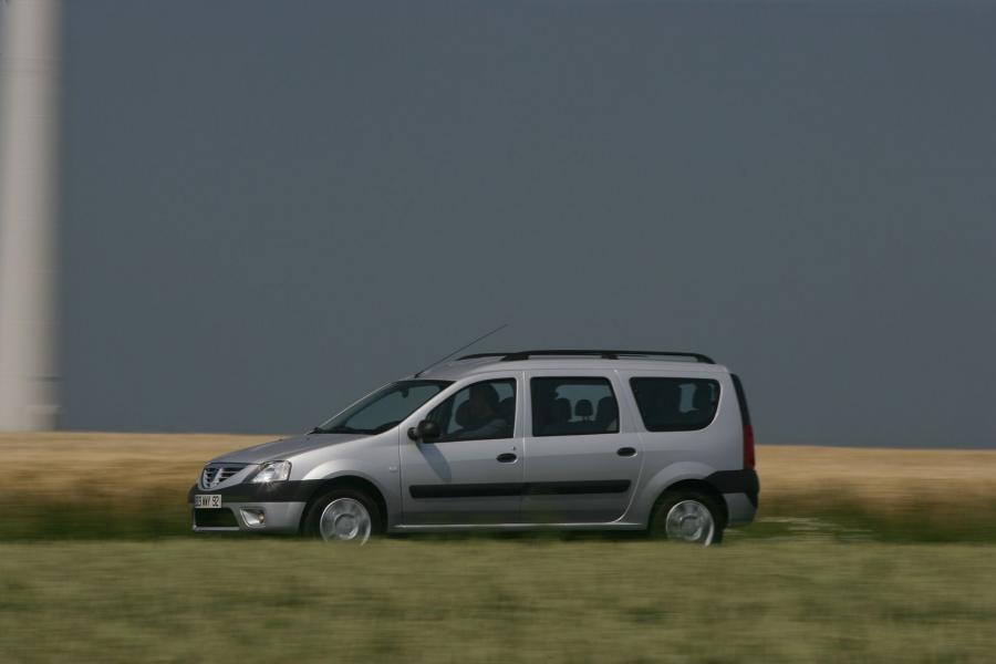  Dacia Logan MCV 2008 года  (фото 27 из 67)